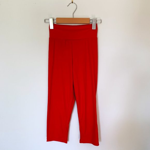 MATCHING SET • Red Cropped Legging + Scoop Neck - Picture 6 of 7